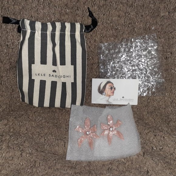 AUTHENTIC LELE SADOUGHI WATER LILY CRYSTAL BLUSH EARRINGS-$118-NEW WITH POUCH - Picture 4 of 5